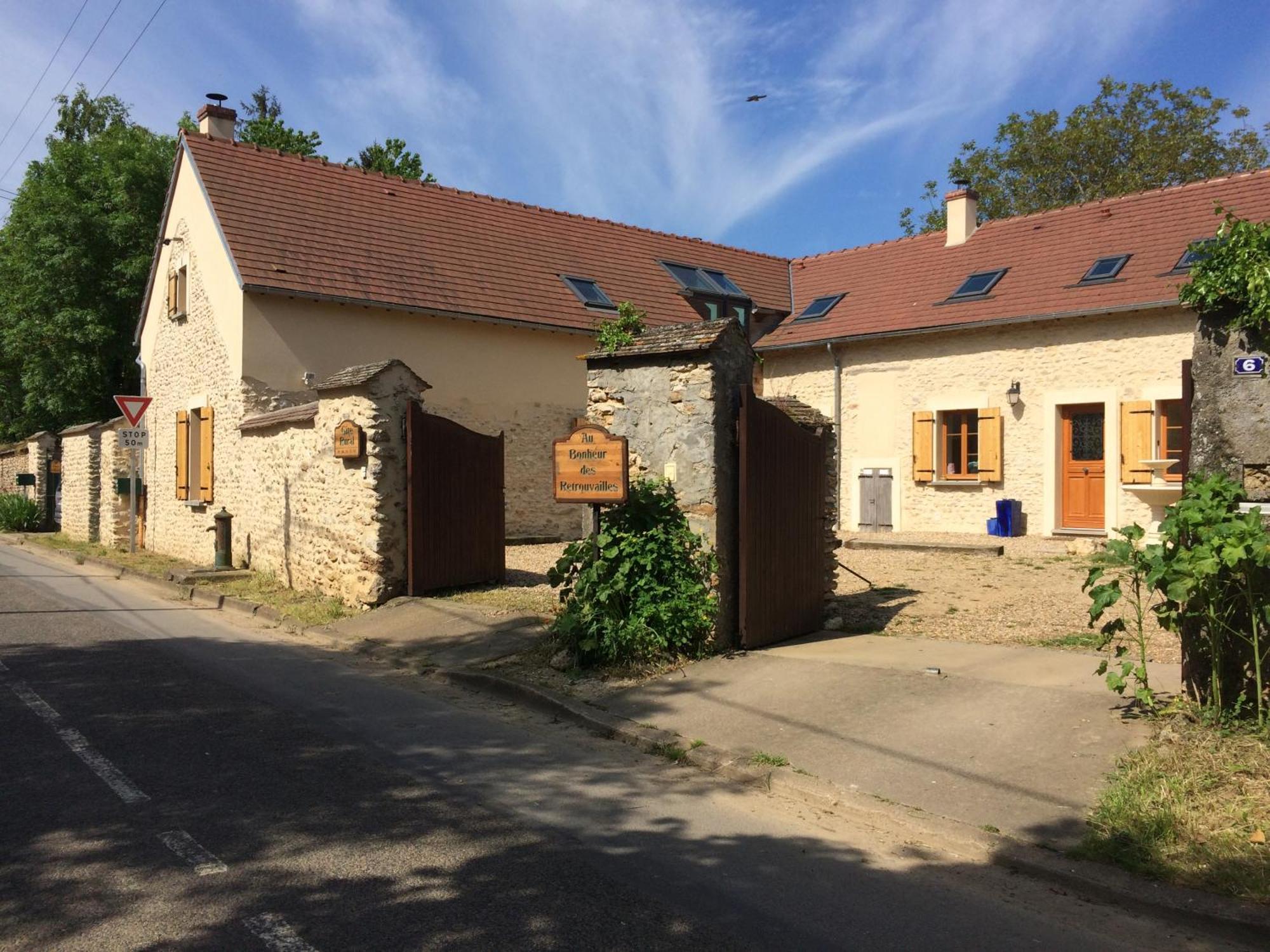 Au Bonheur Des Retrouvailles Otel Denonville Dış mekan fotoğraf